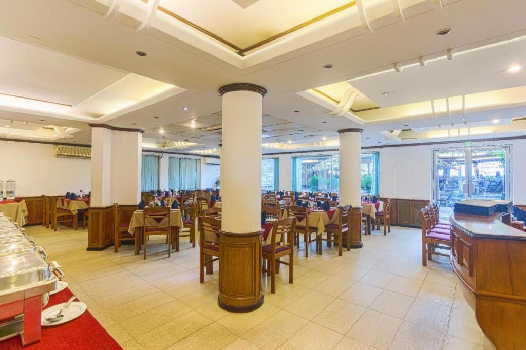Hotel Sea Crown Cox's Bazar Exterior foto